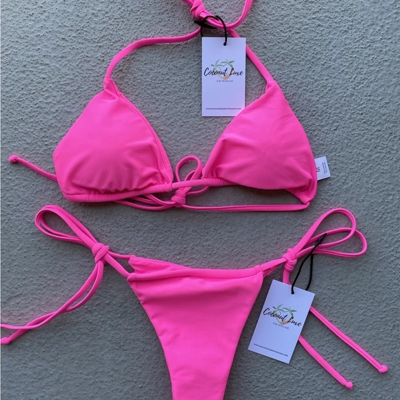 Brazilian bikini - Picture 1 of 5